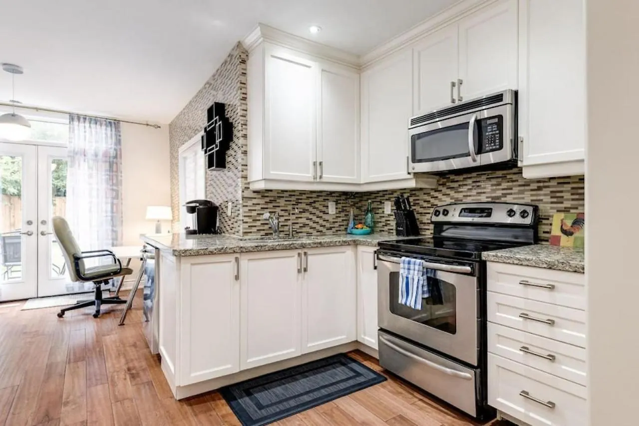 3Br Casa Close To Woodbine Beach With Deck Area And Wfh Toronto 0*,  Canada