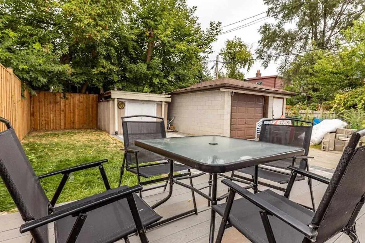 3Br Casa Close To Woodbine Beach With Deck Area And Wfh Toronto Holiday home