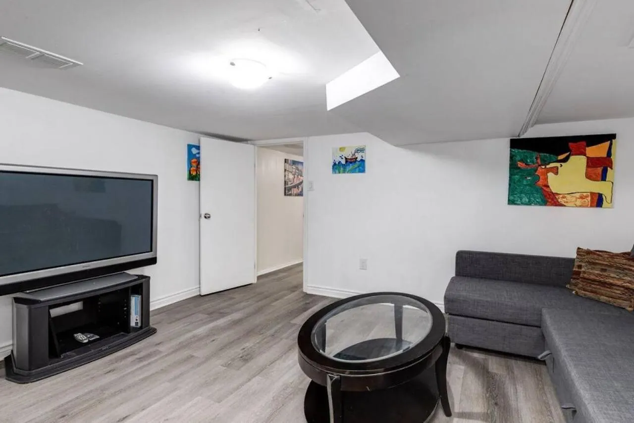 Holiday home 3Br Casa Close To Woodbine Beach With Deck Area And Wfh Toronto Canada