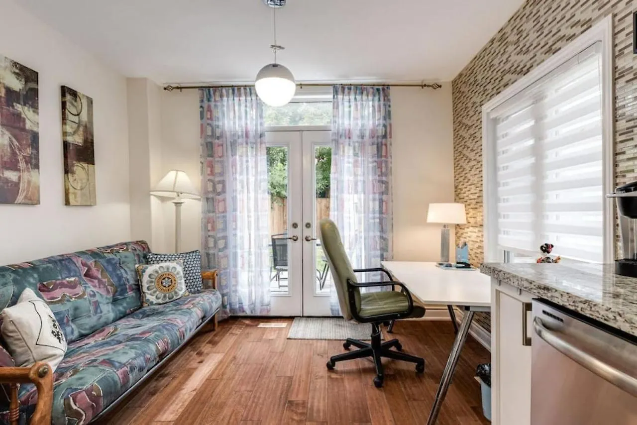 3Br Casa Close To Woodbine Beach With Deck Area And Wfh Toronto 0*,